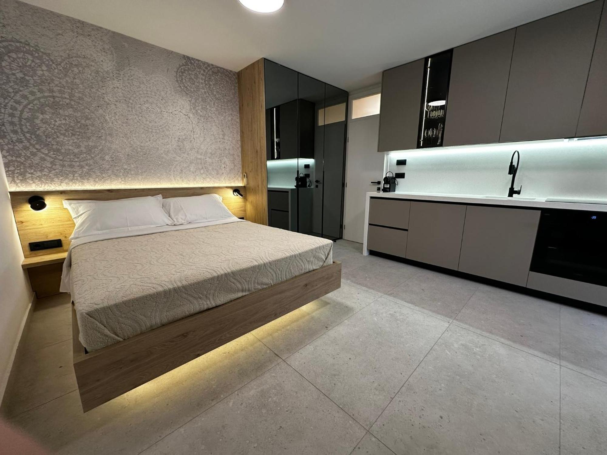 Studio Apartments Lace Novalja Bagian luar foto