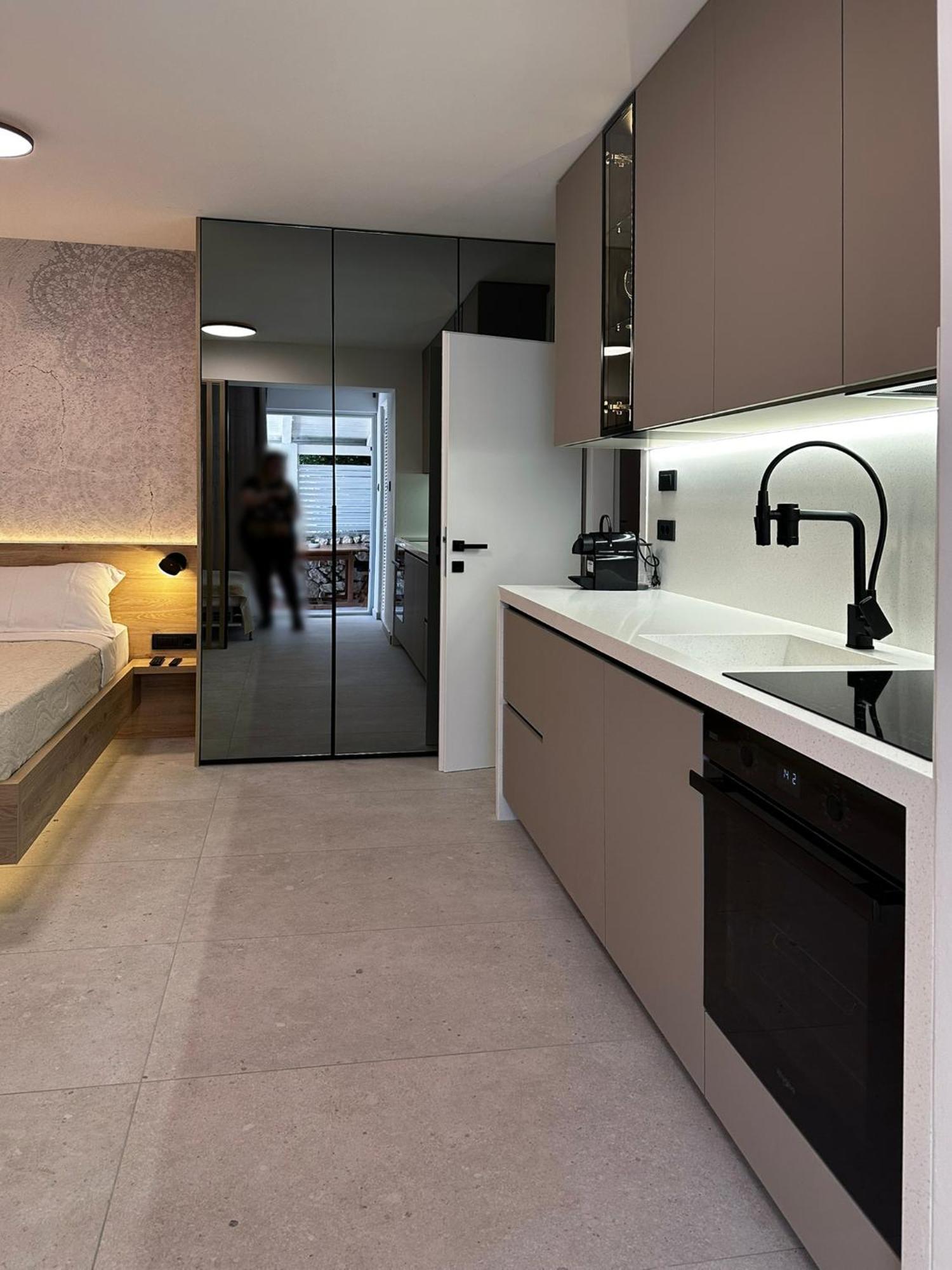 Studio Apartments Lace Novalja Bagian luar foto