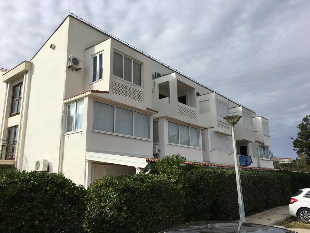 Studio Apartments Lace Novalja Bagian luar foto
