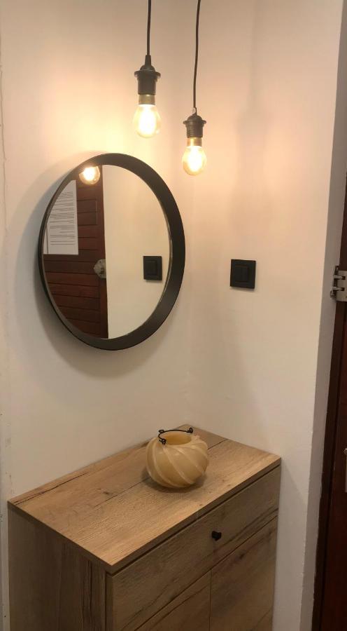 Studio Apartments Lace Novalja Bagian luar foto